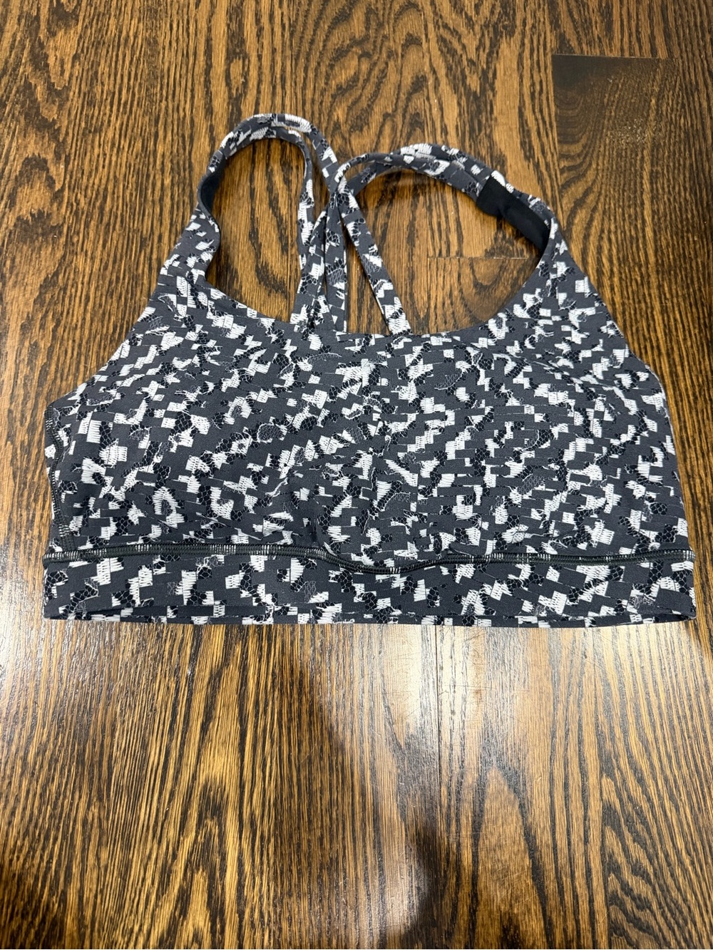lululemon energy bra athletica Black and White Patterned Sports Bra